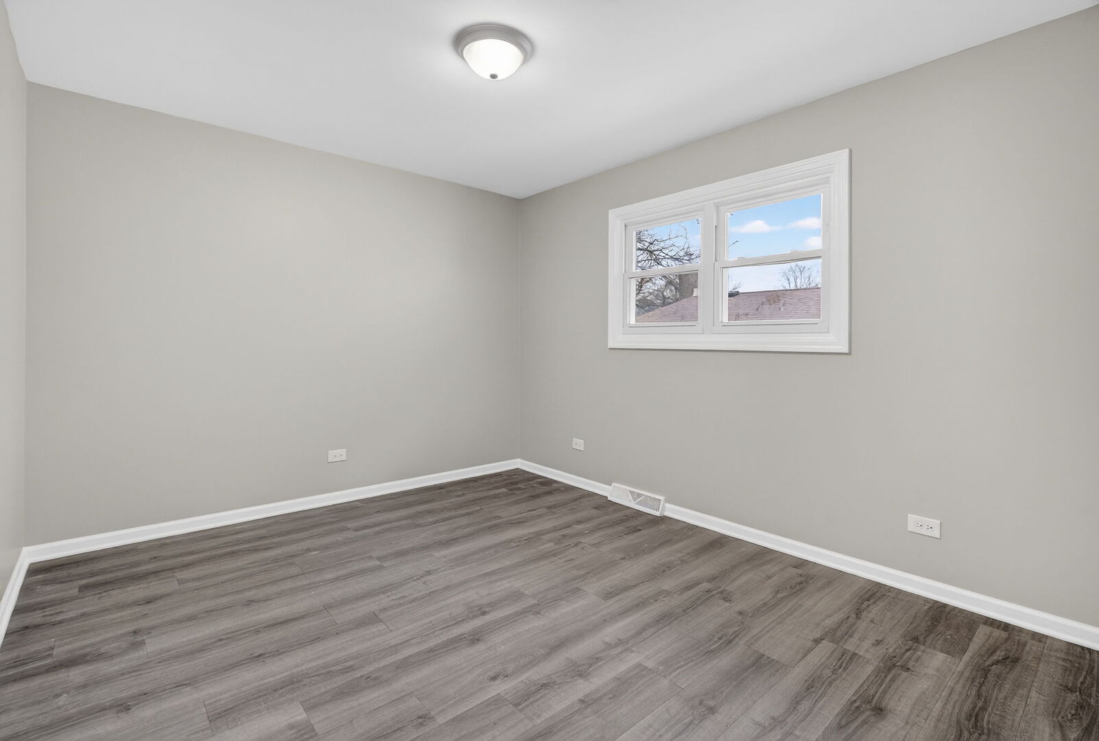 1537 W 165th Street Property Photo 9