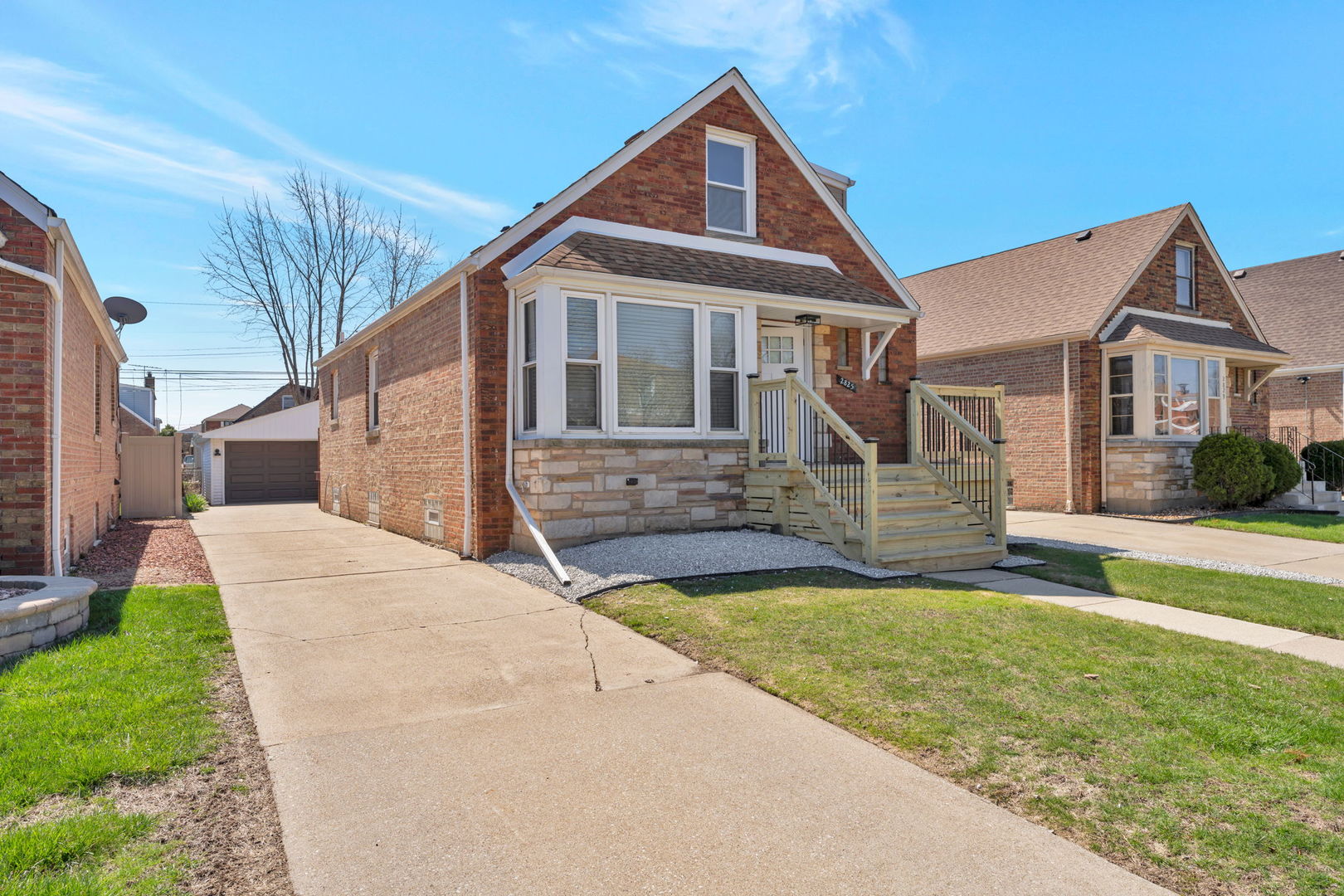2825 W 84th Place Property Photo 1