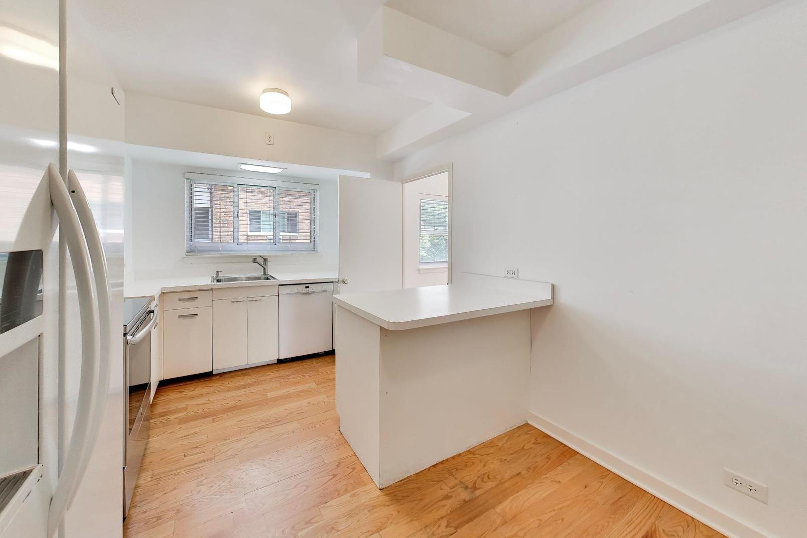 1508 Hinman Avenue 3a Property Photo 10