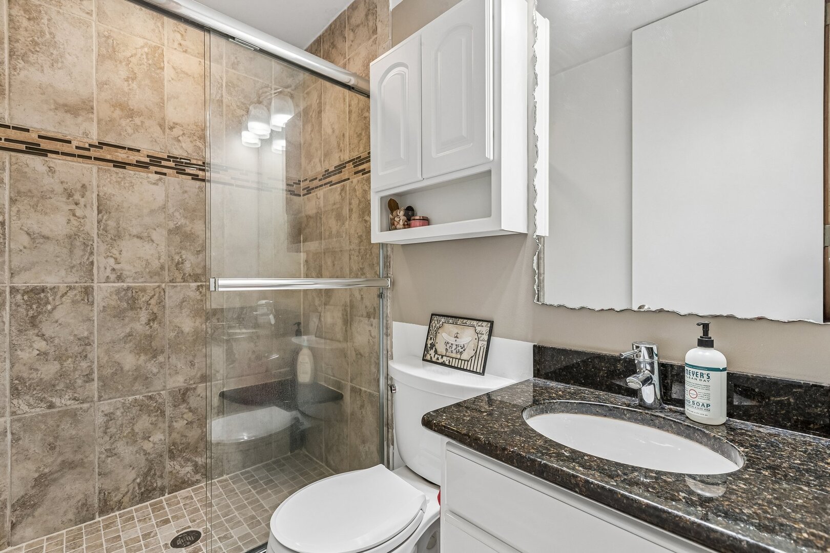 5460 Adeline Place Property Photo 13