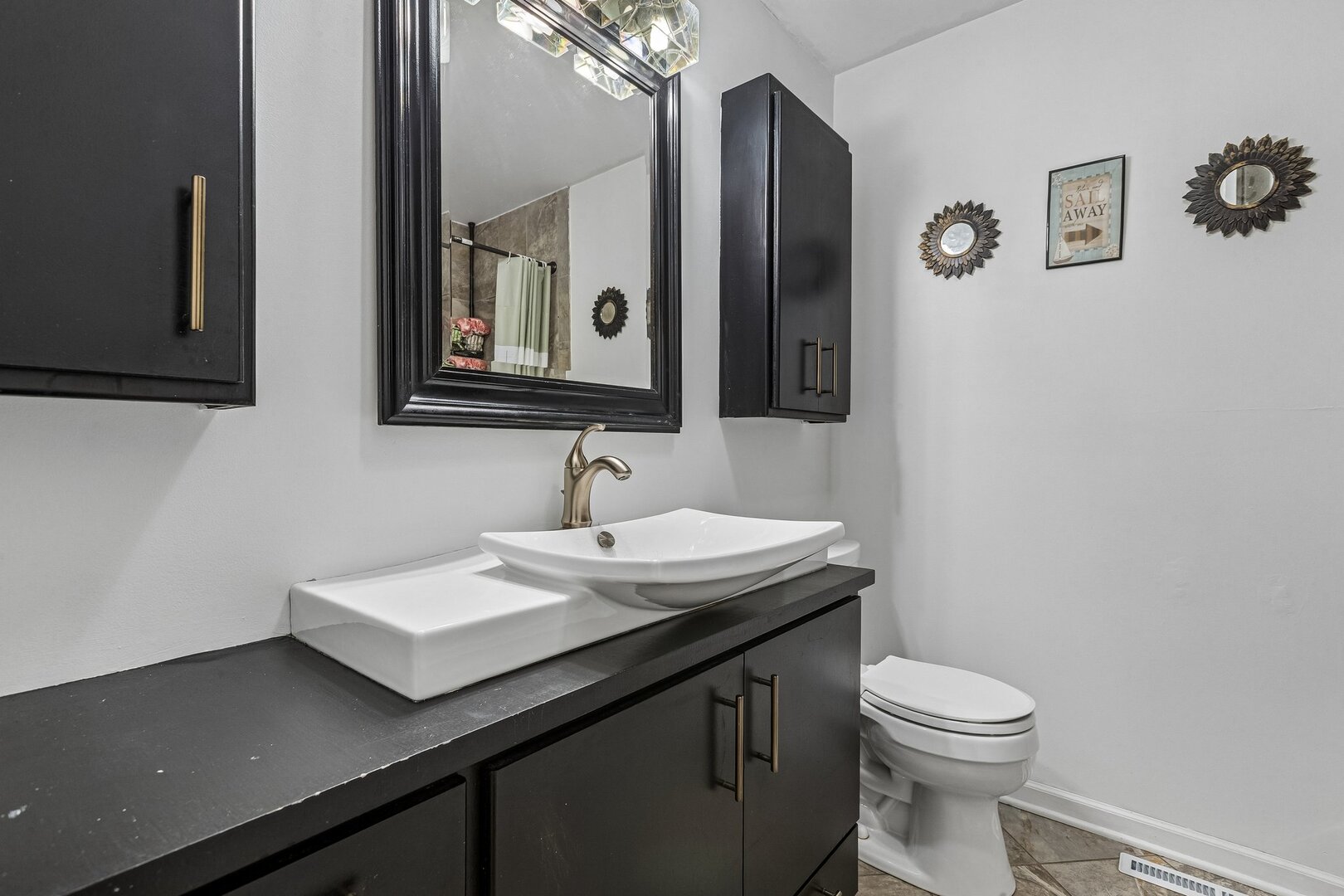5460 Adeline Place Property Photo 14