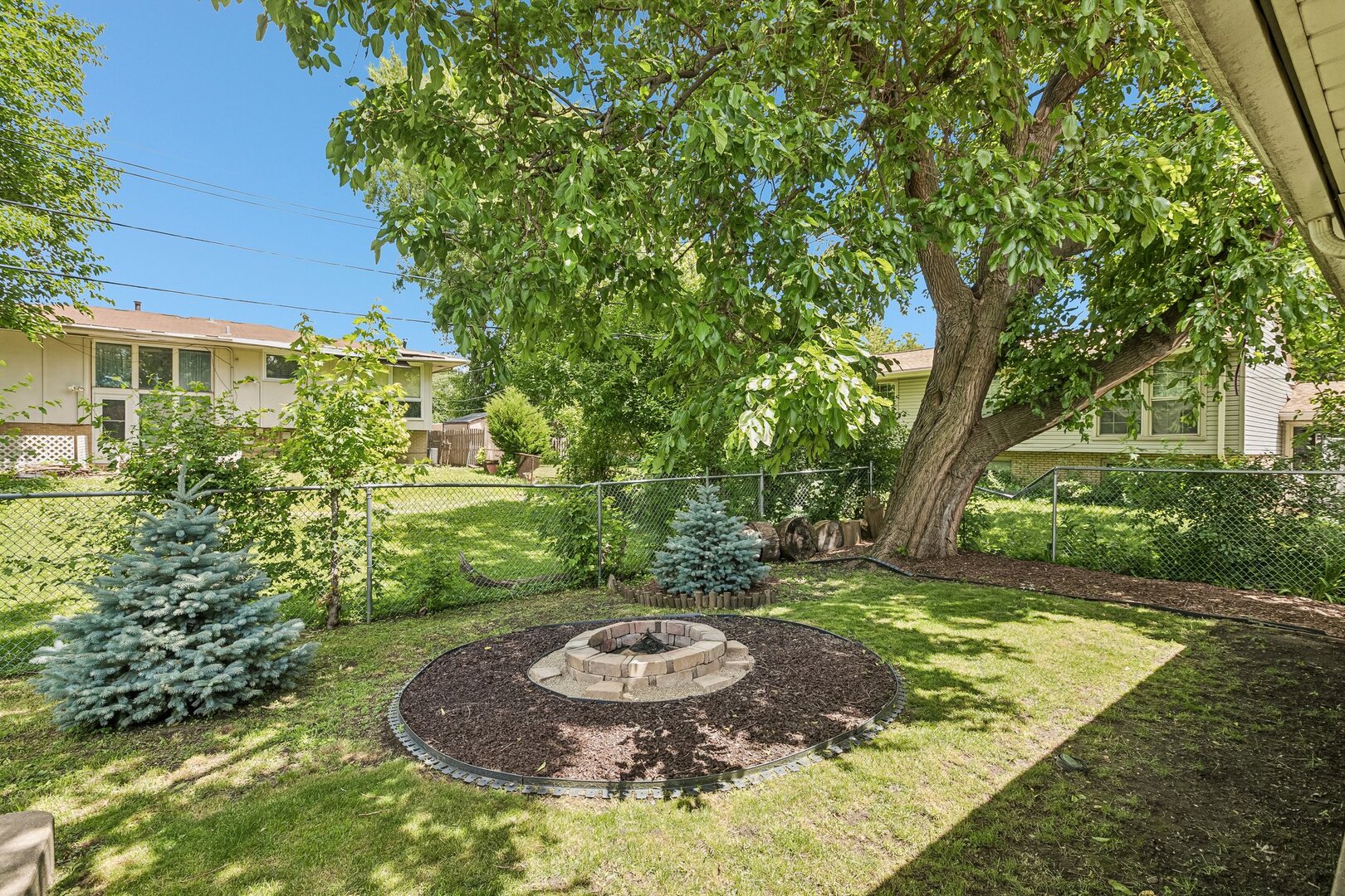 5460 Adeline Place Property Photo 19