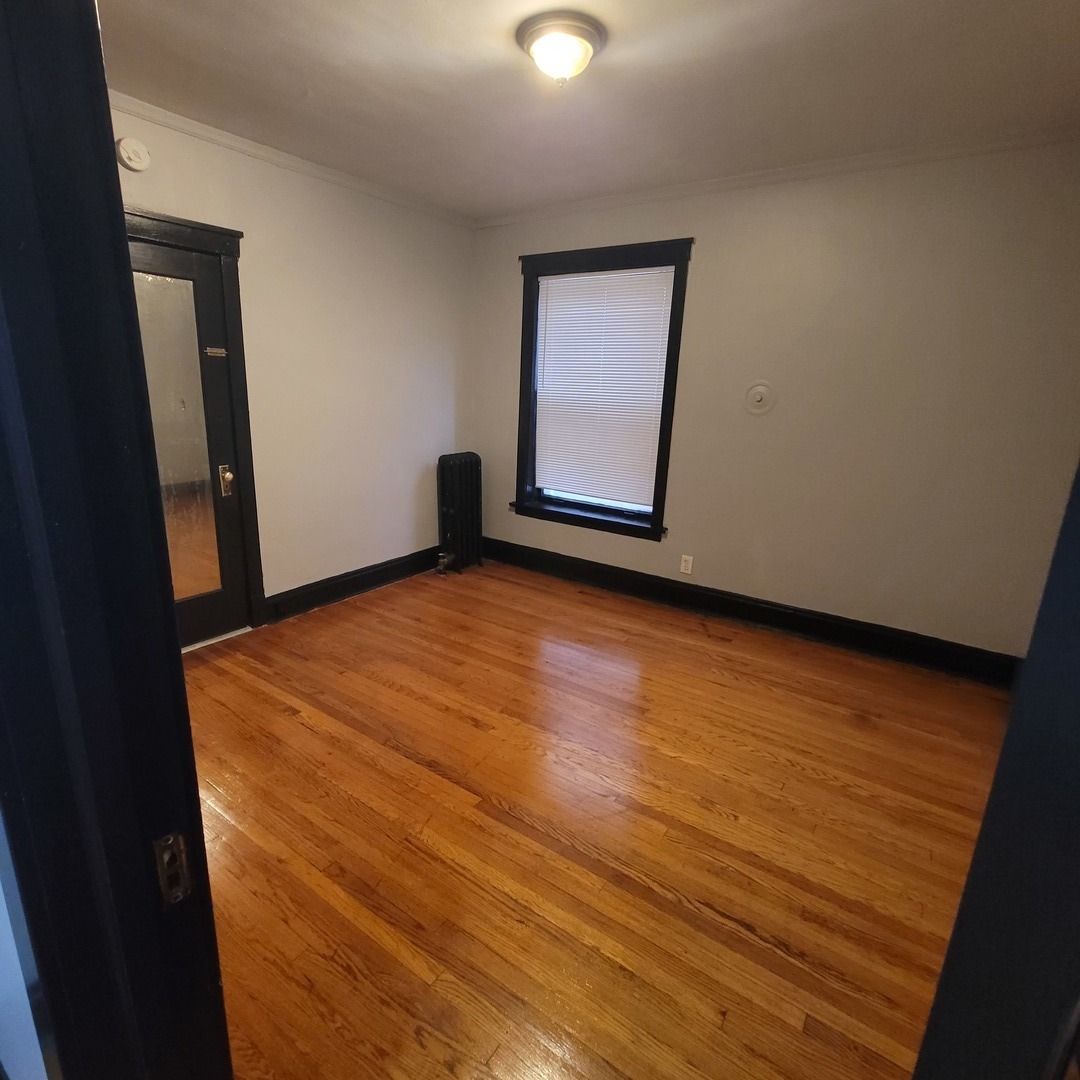 507 W Englewood Avenue 2w Property Photo 3