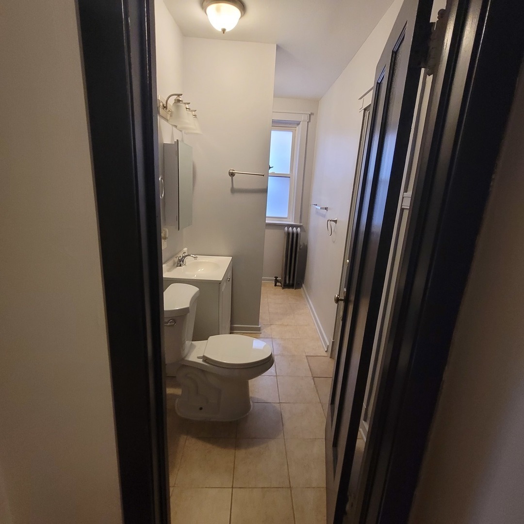 507 W Englewood Avenue 2w Property Photo 5