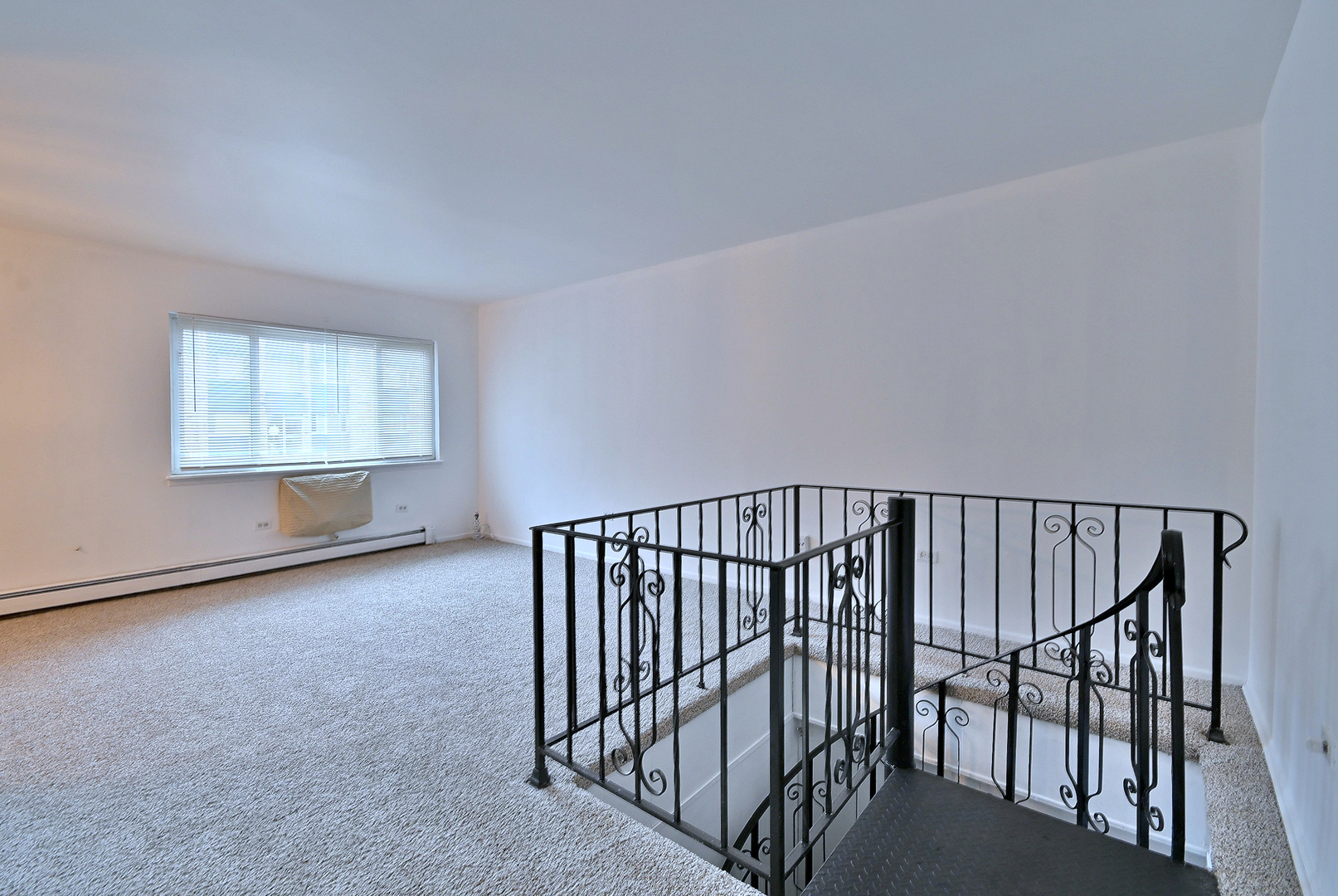 8637 1/2 W Foster Avenue 1b Property Photo 11