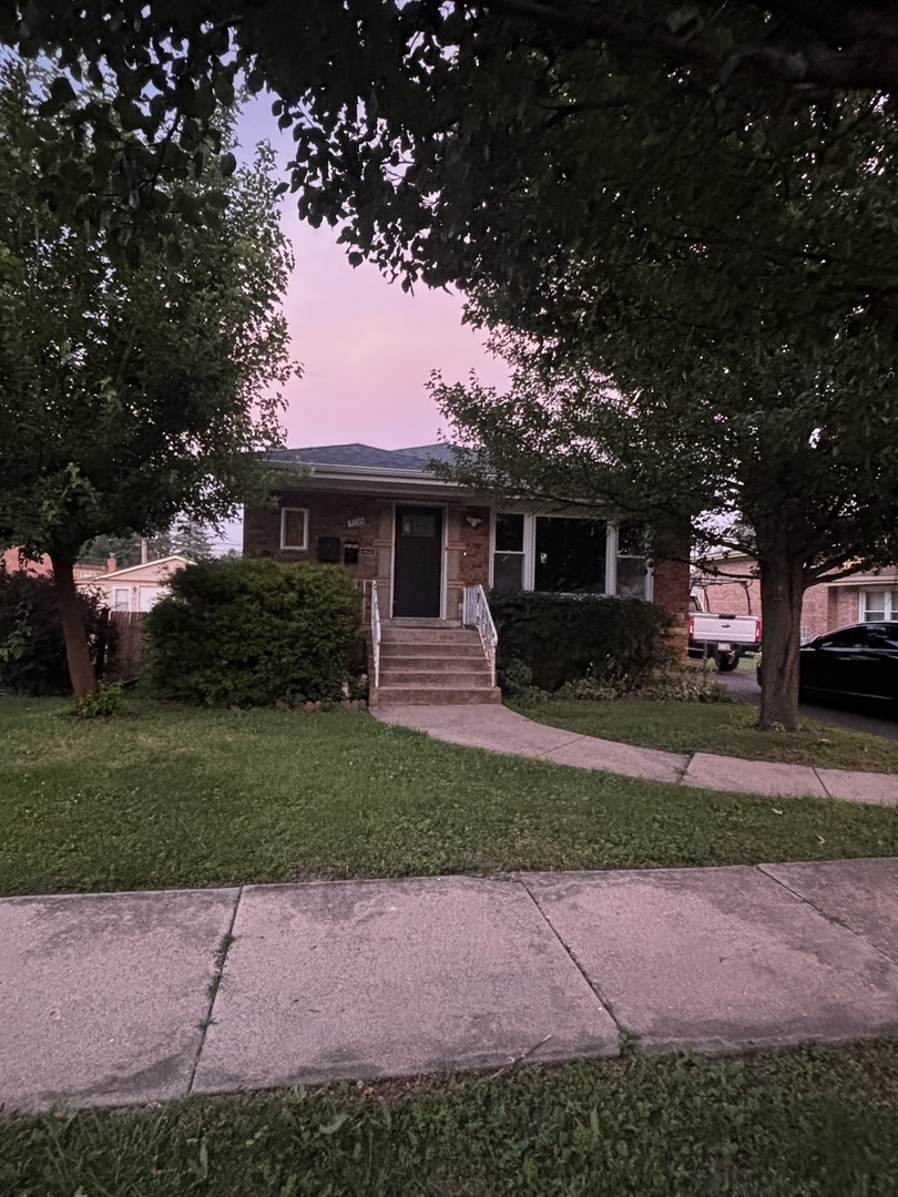 9209 Massasoit Avenue Property Photo 2