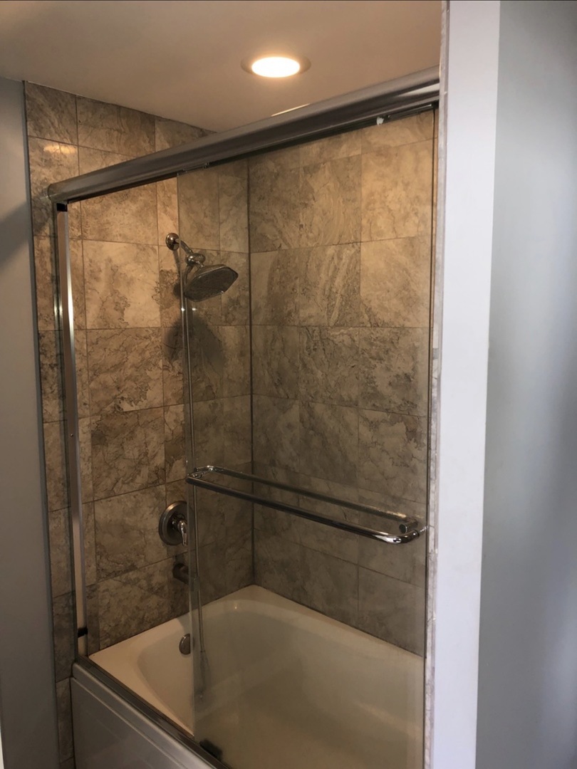 4537 S Drexel Boulevard 203 Property Photo 12