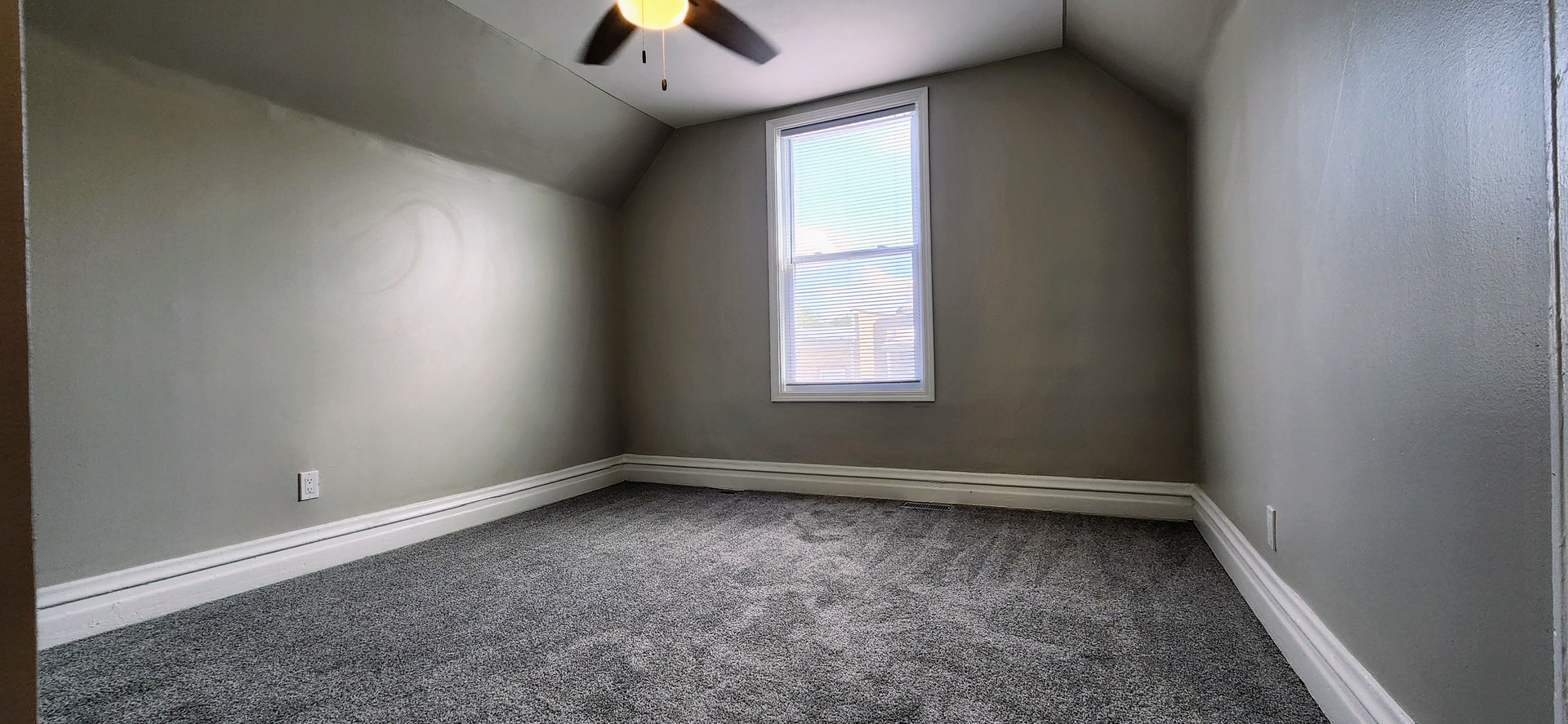 3816 W Montrose Avenue Property Photo 13