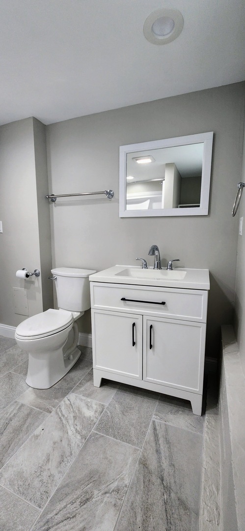 3816 W Montrose Avenue Property Photo 17