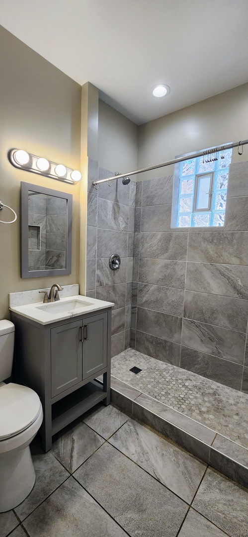3816 W Montrose Avenue Property Photo 33