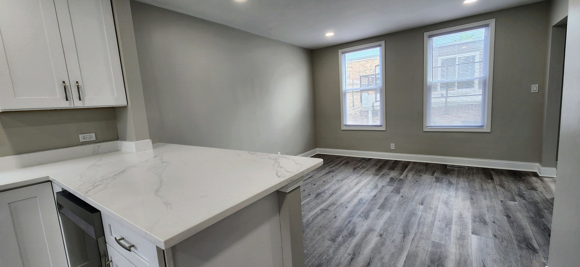 3816 W Montrose Avenue Property Photo 4