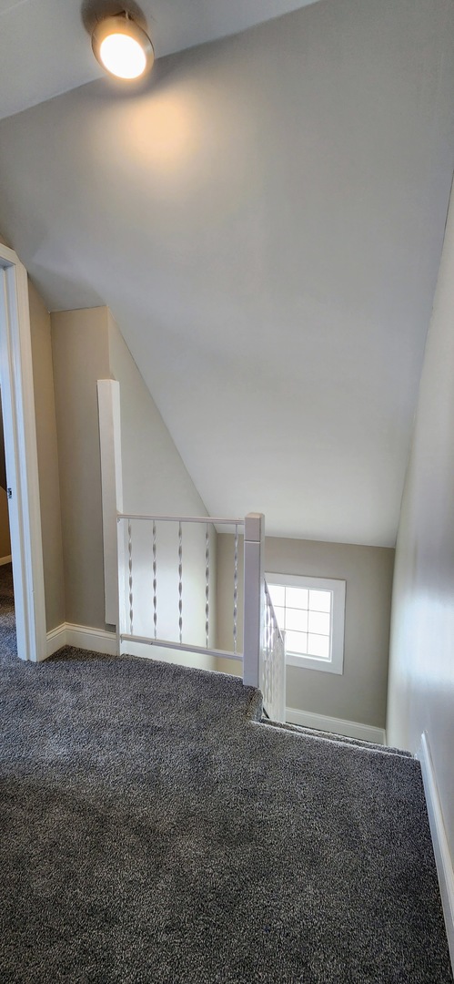 3816 W Montrose Avenue Property Photo 10