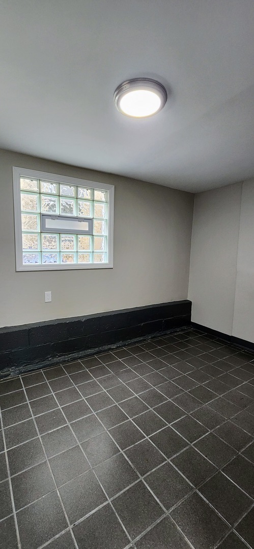 3816 W Montrose Avenue Property Photo 21