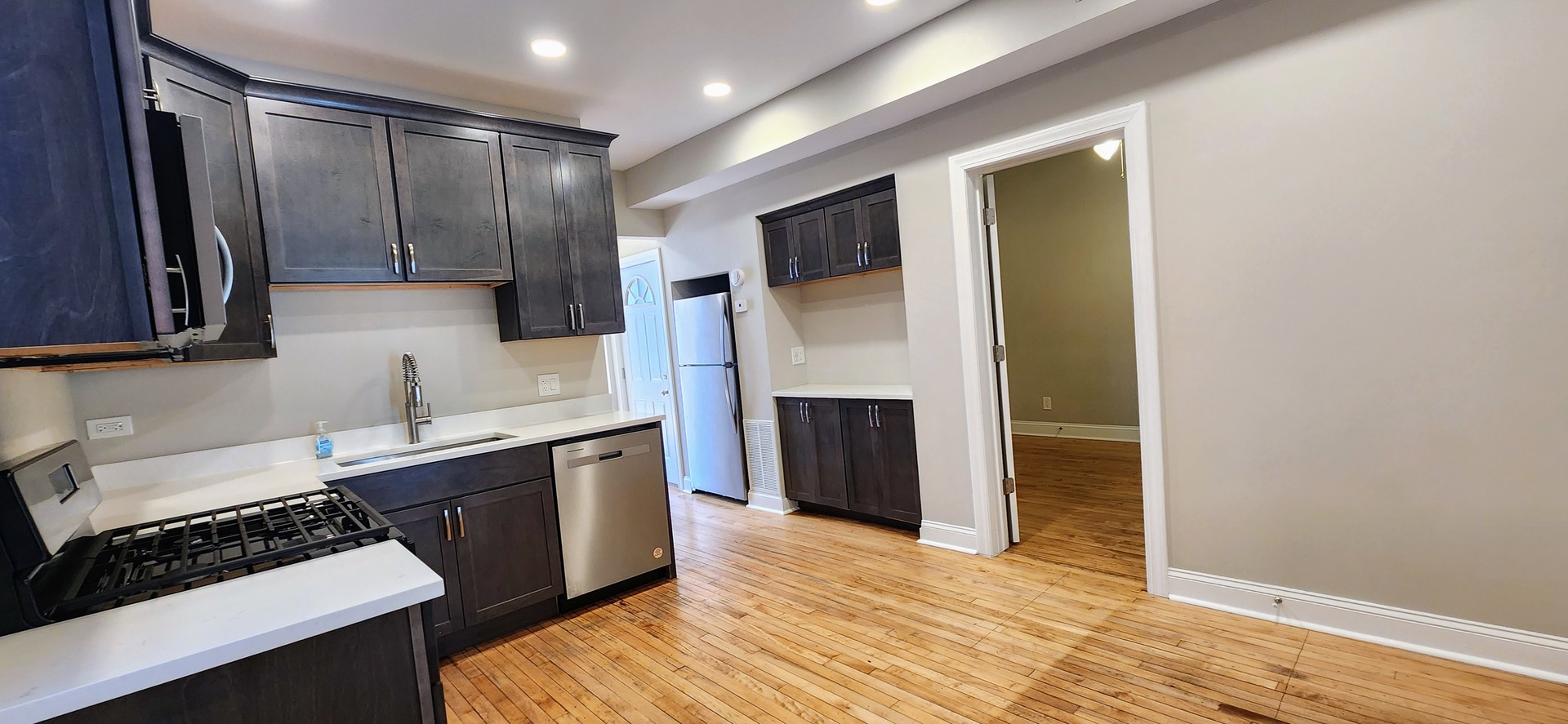 3816 W Montrose Avenue Property Photo 29