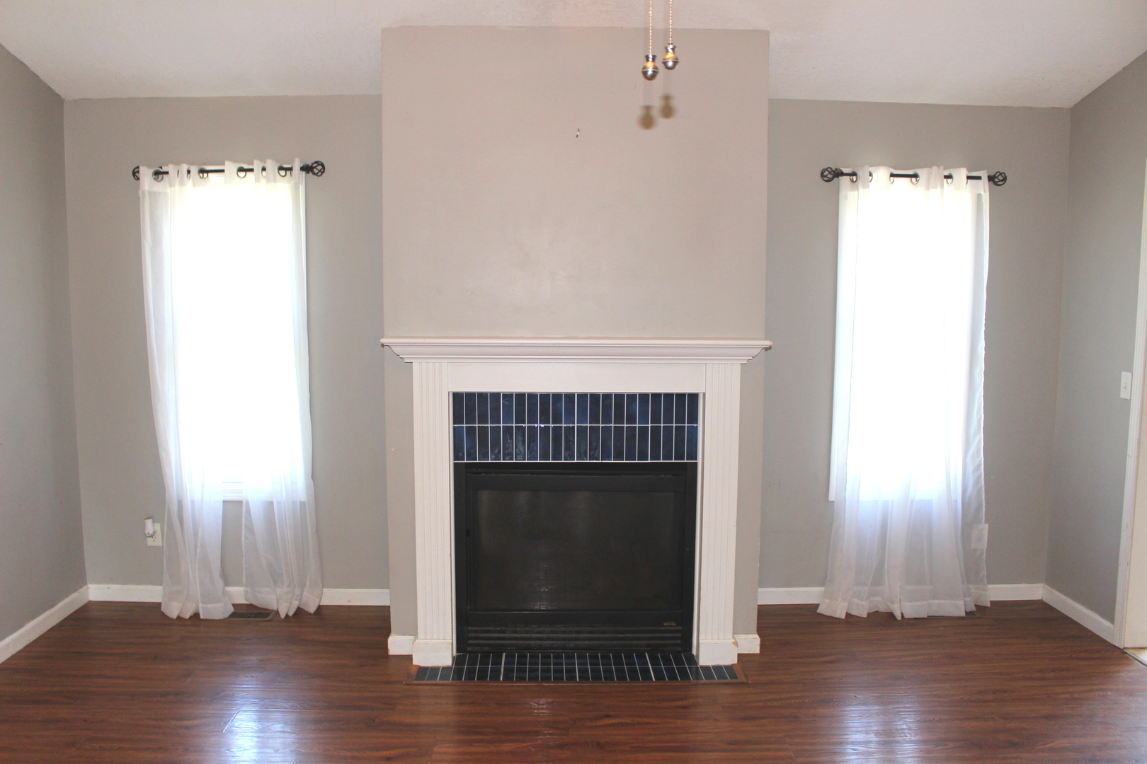 1402 W Masters Lane Property Photo 4