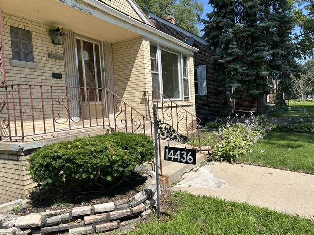 14436 S Michigan Avenue Property Photo 4
