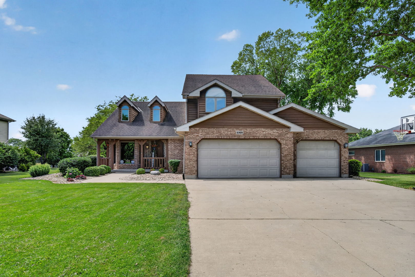3305 W Nettle Creek Drive Property Photo 4