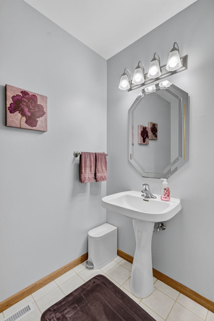 3305 W Nettle Creek Drive Property Photo 22