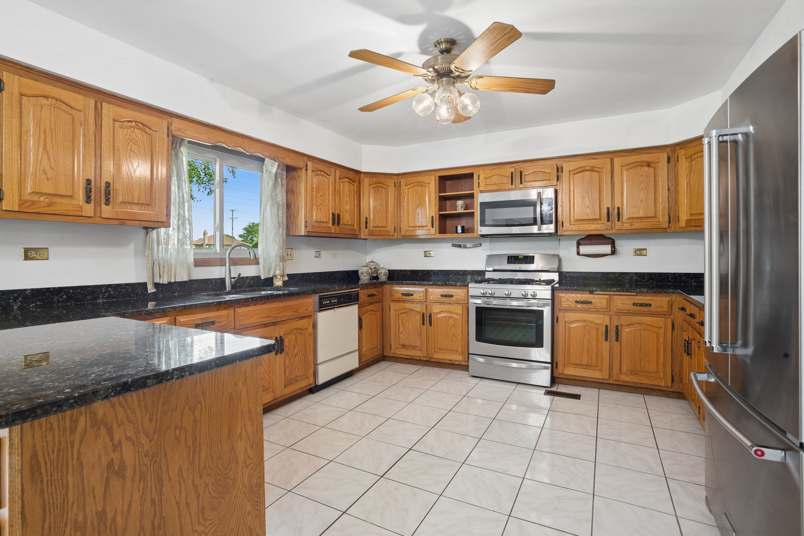 1280 N Aspen Way Property Photo 5