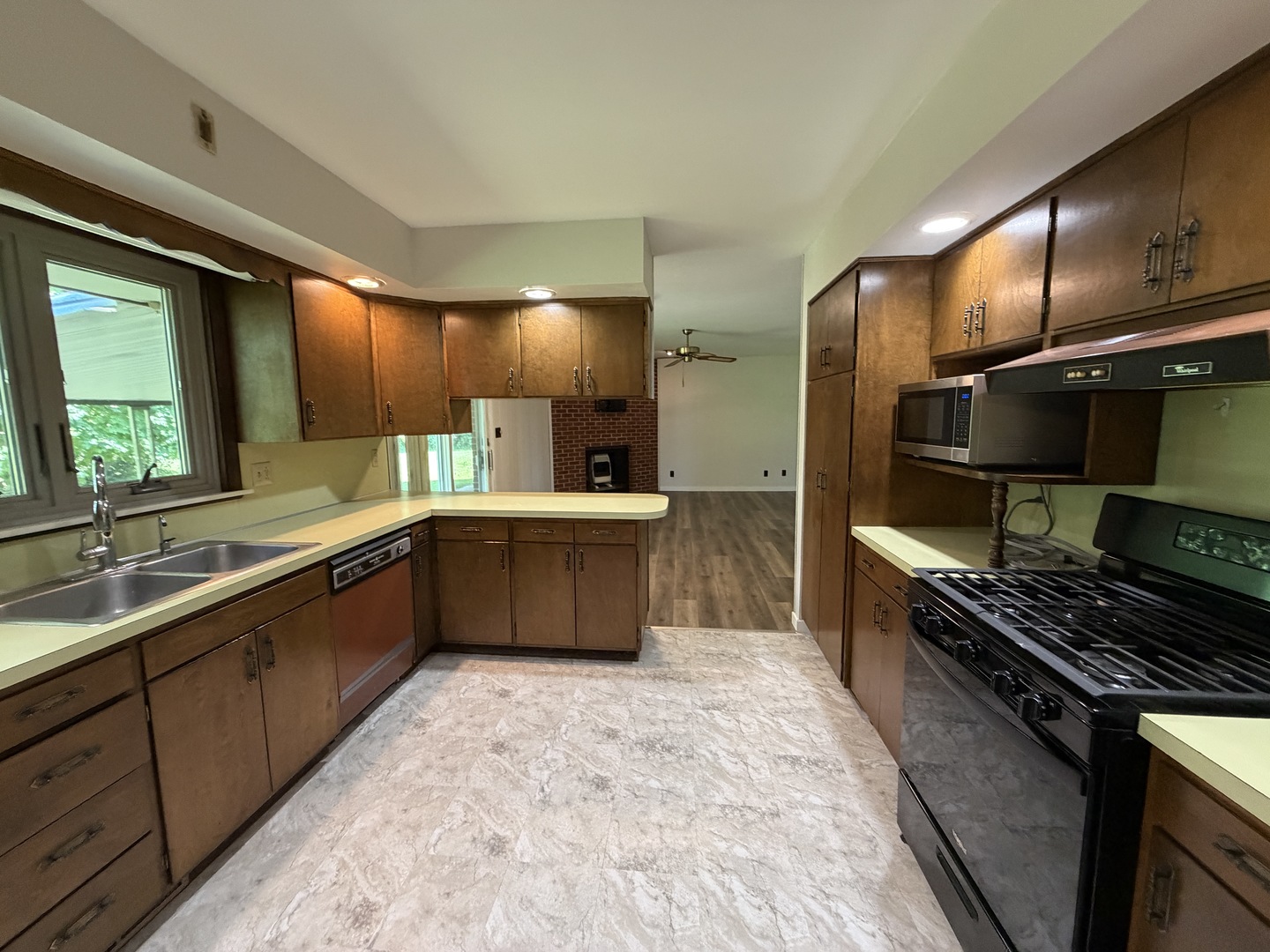 503 N State Street Property Photo 11