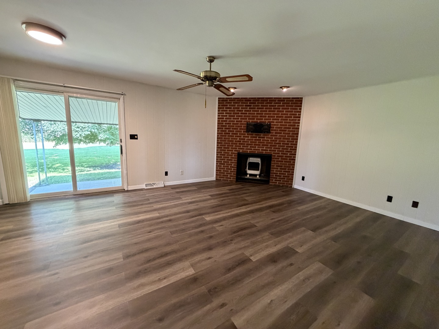 503 N State Street Property Photo 14