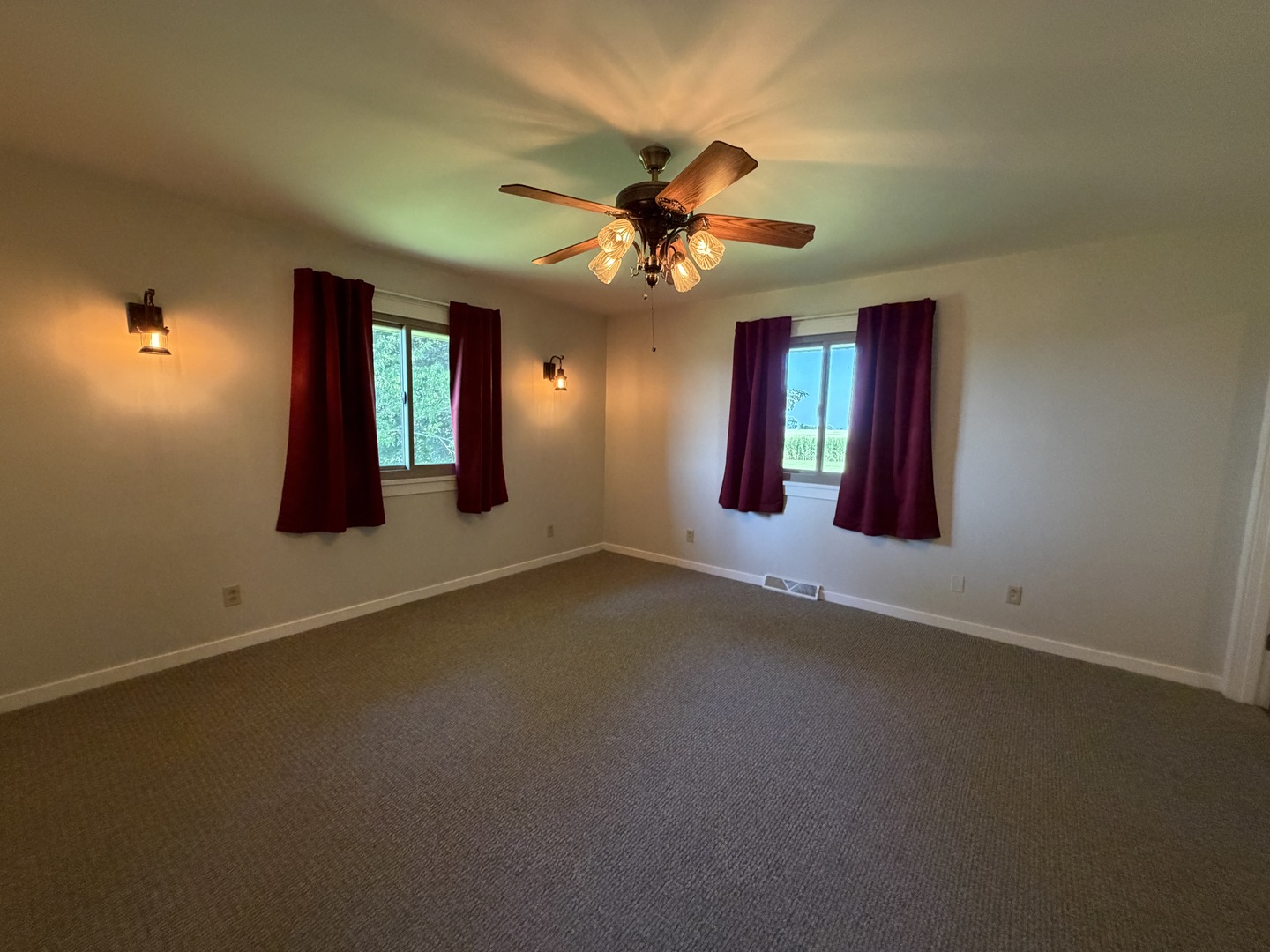 503 N State Street Property Photo 15