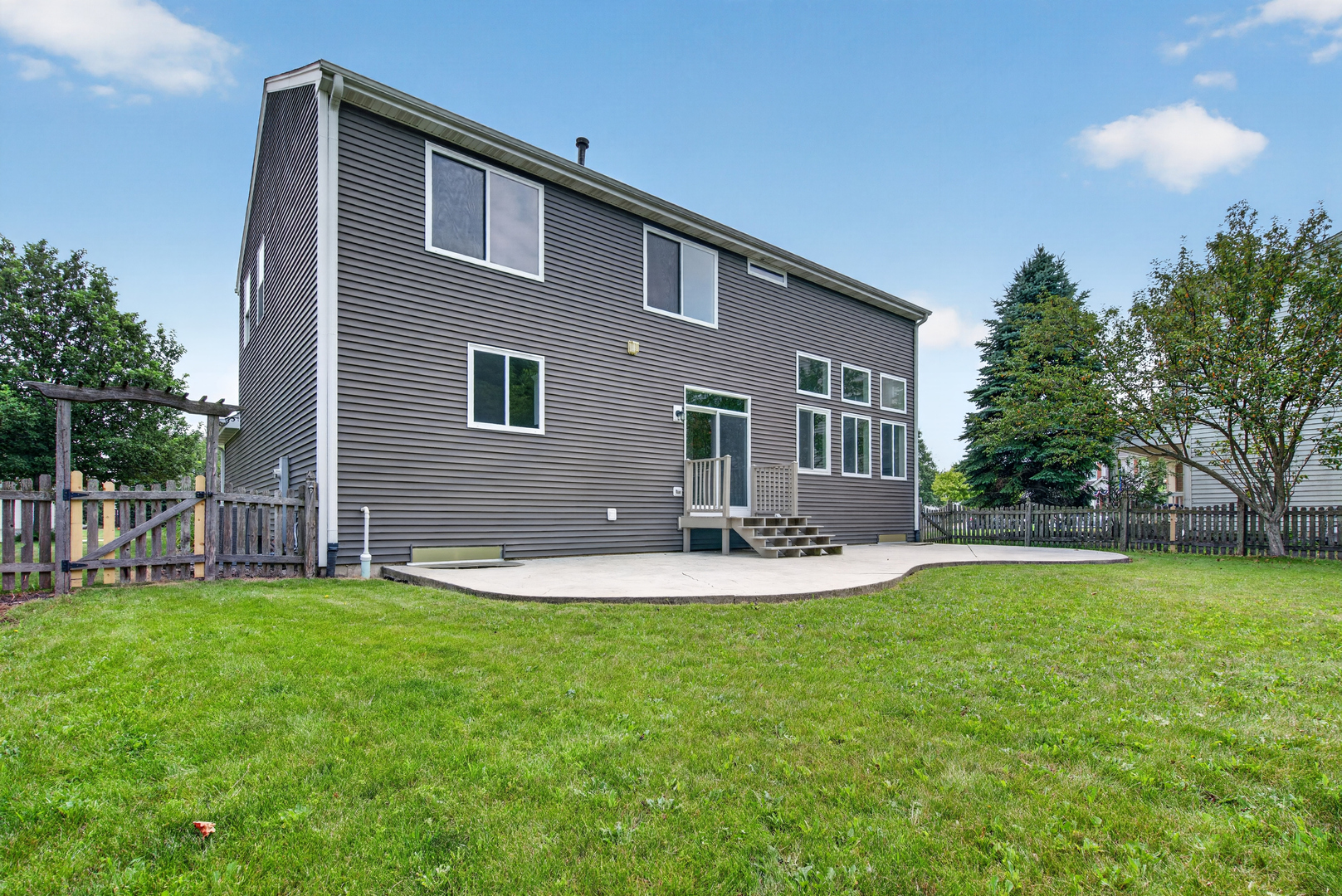 14822 Independence Court Property Photo 45