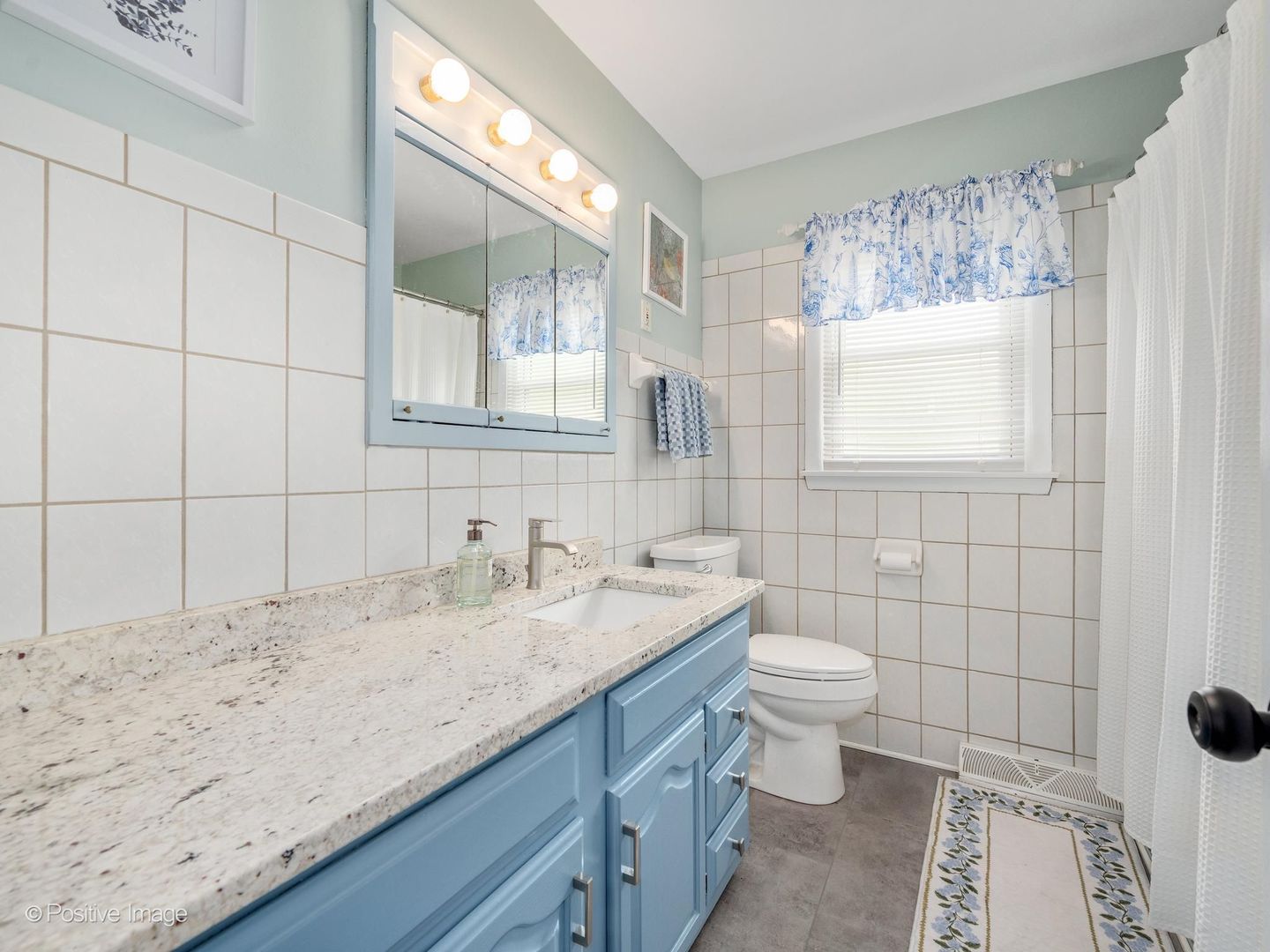 4733 S Pershing Avenue Property Photo 19