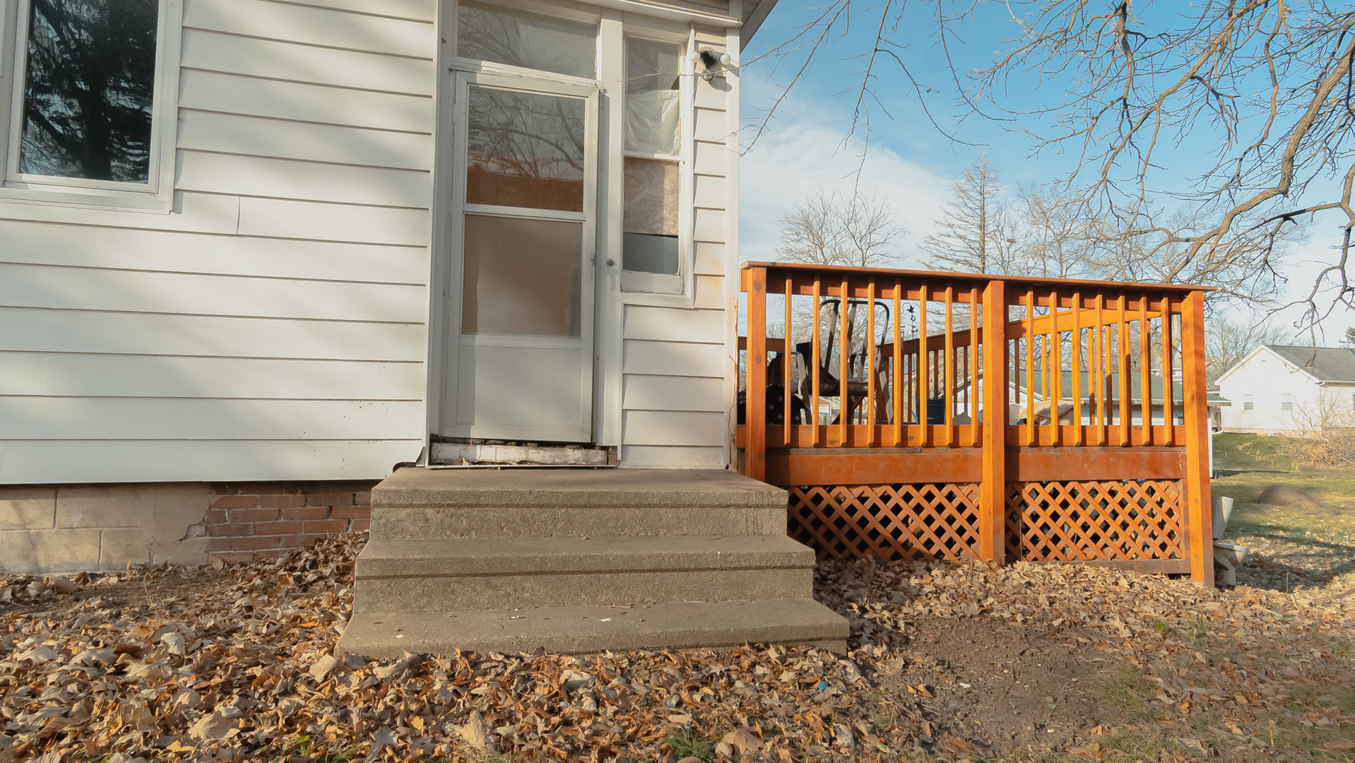 206 W 1st Street Property Photo 5