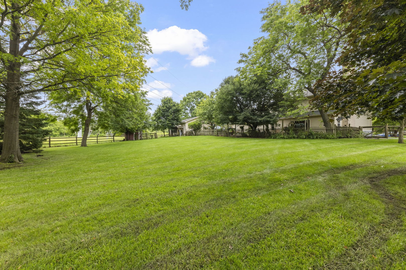 8s765 Singletree Lane Property Photo 35