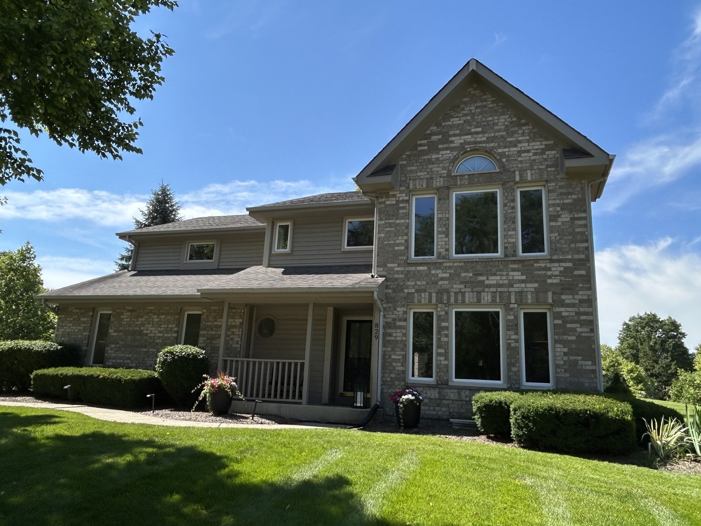 829 Kent Circle Property Photo 1