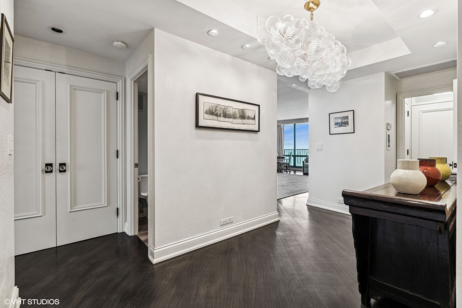 1040 N Lake Shore Drive 26b Property Photo 2