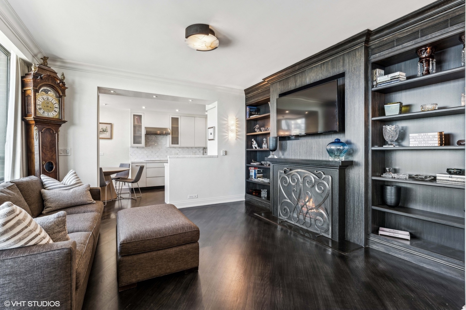 1040 N Lake Shore Drive 26b Property Photo 7