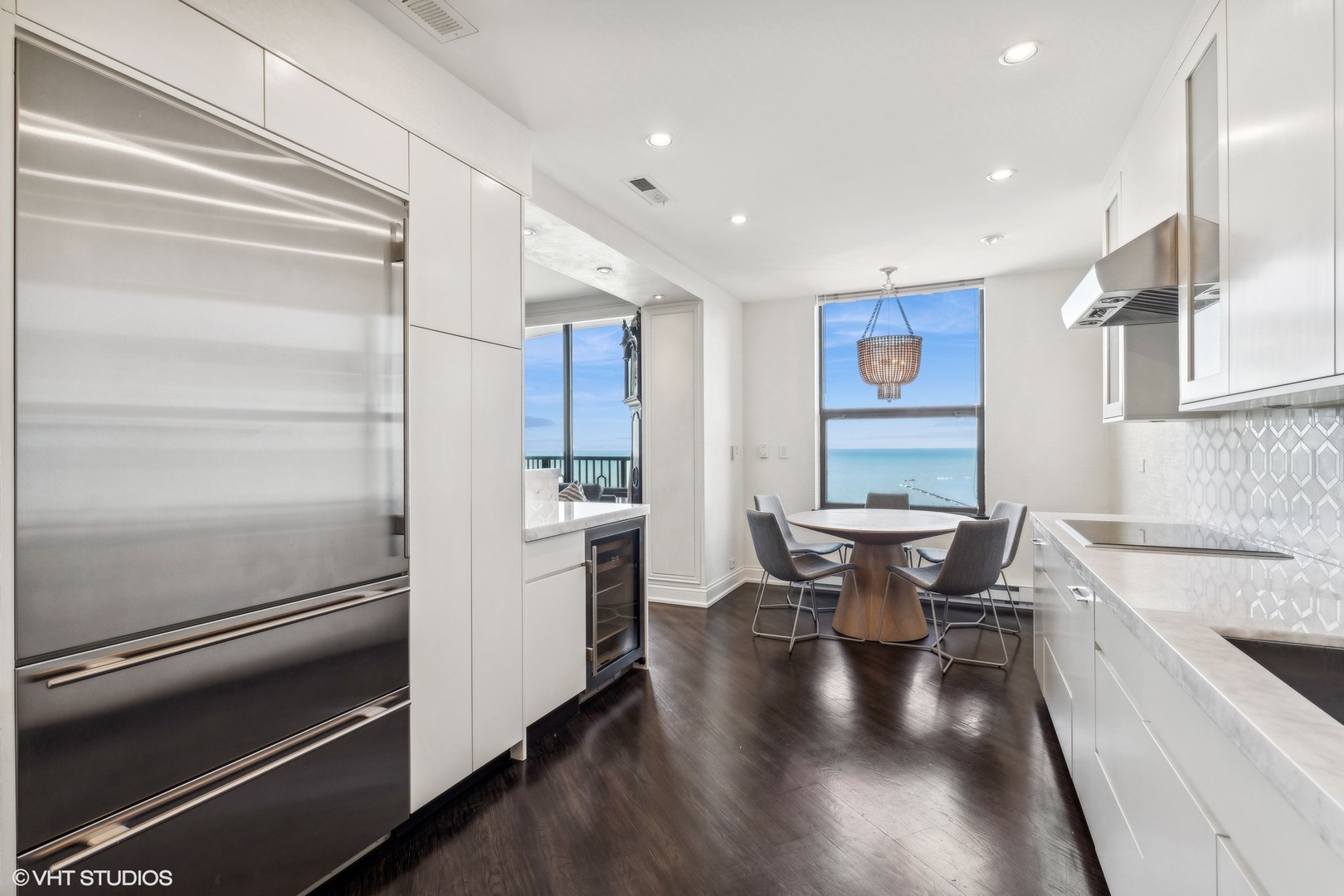 1040 N Lake Shore Drive 26b Property Photo 10