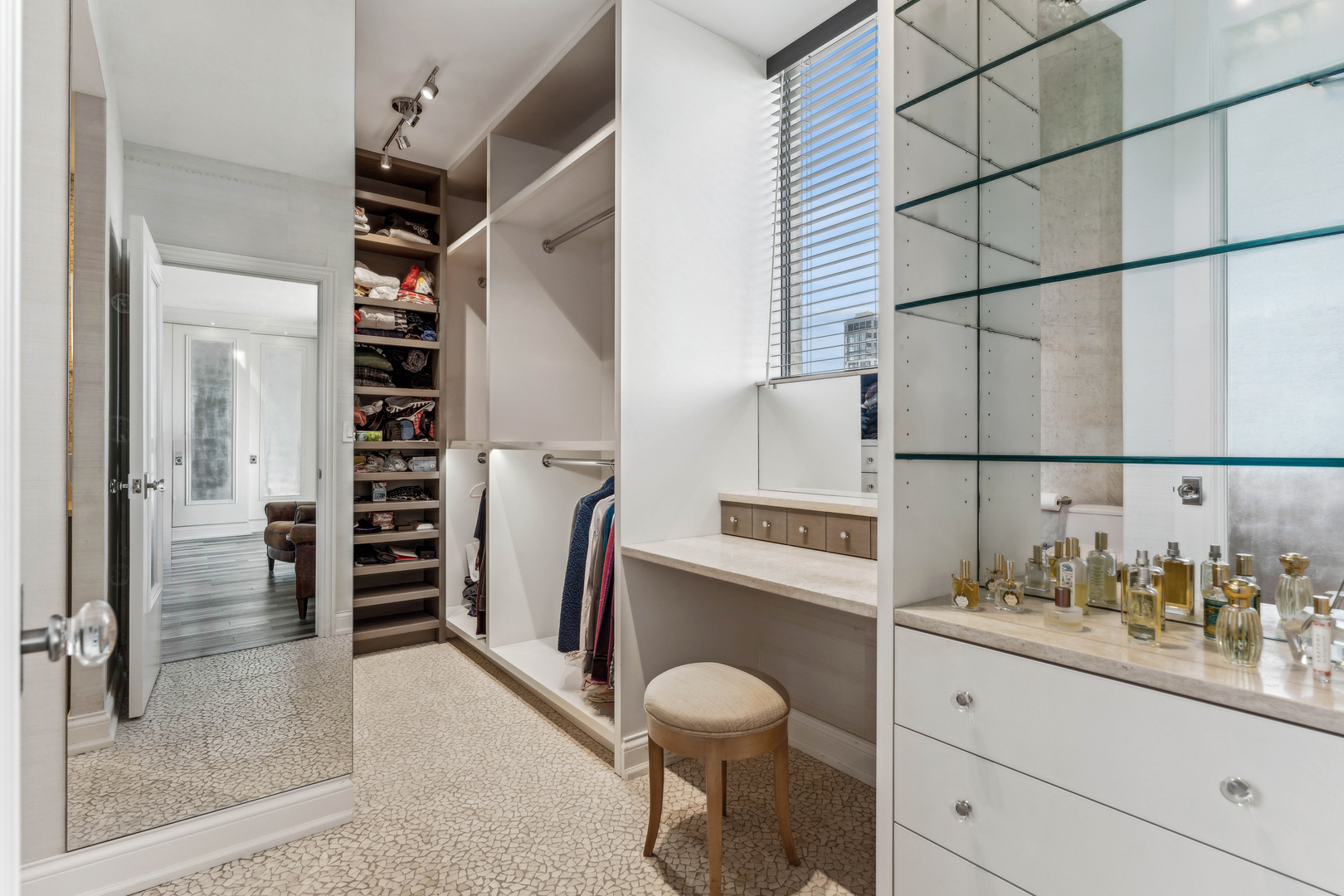 1040 N Lake Shore Drive 26b Property Photo 16