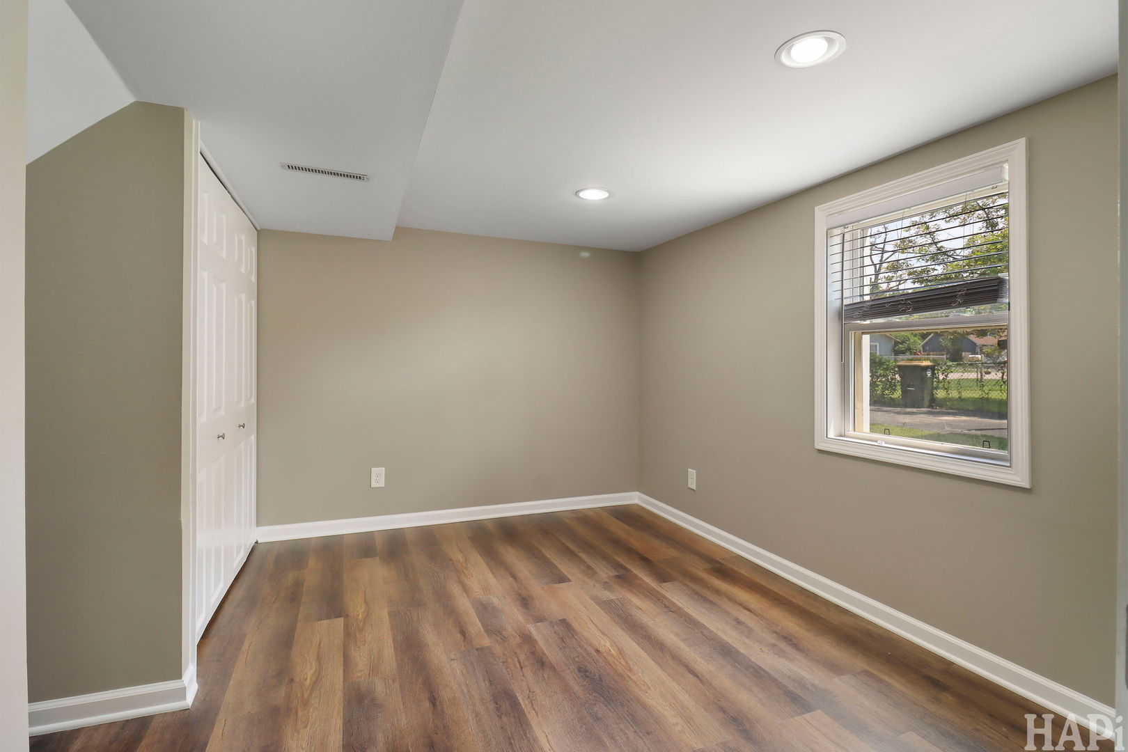 42066 N Lotus Avenue Property Photo 13