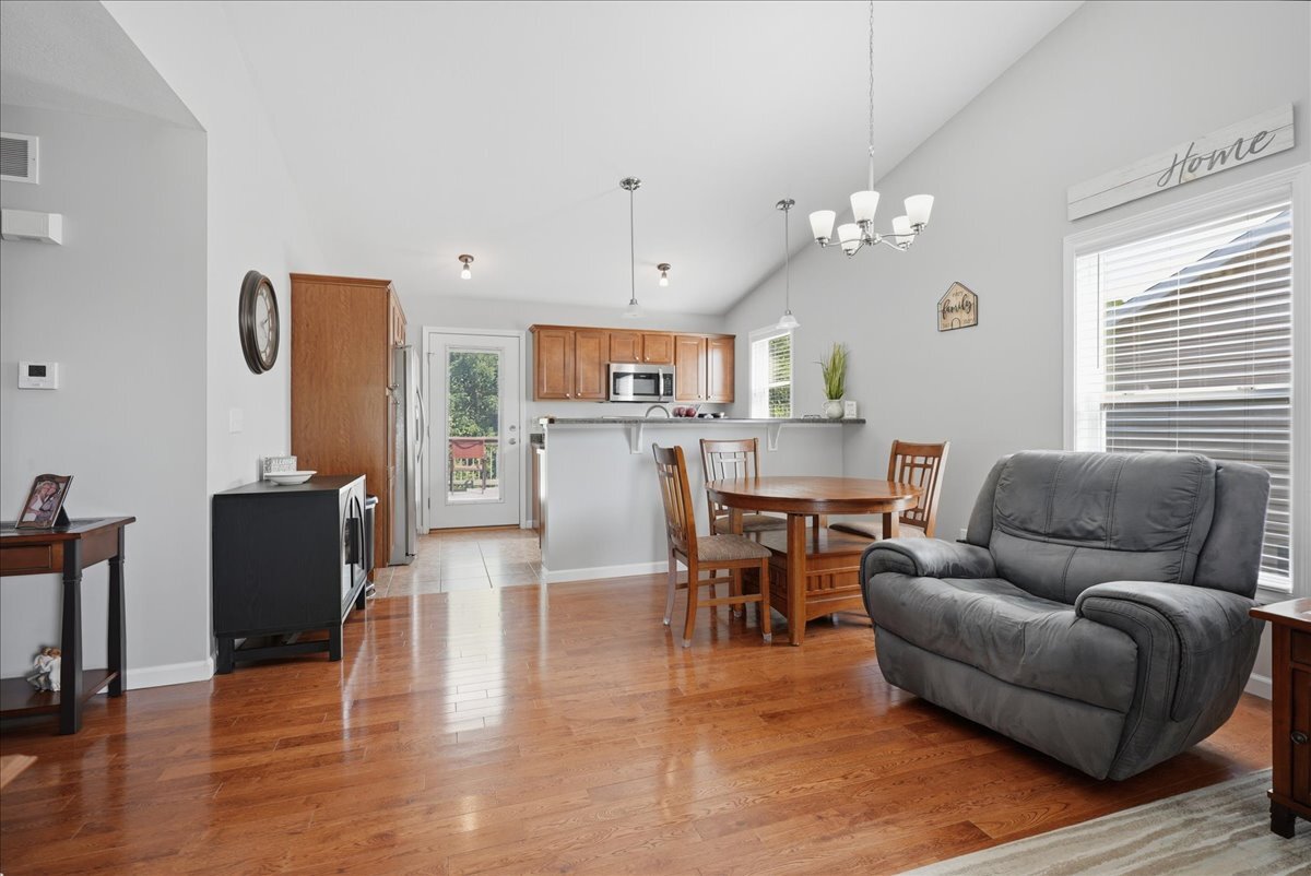 24 Winding Way Property Photo 4