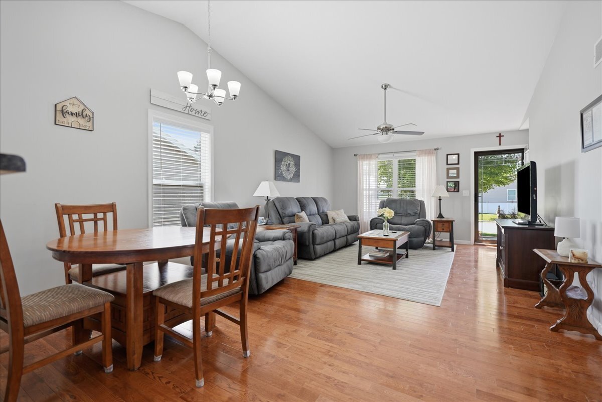 24 Winding Way Property Photo 8