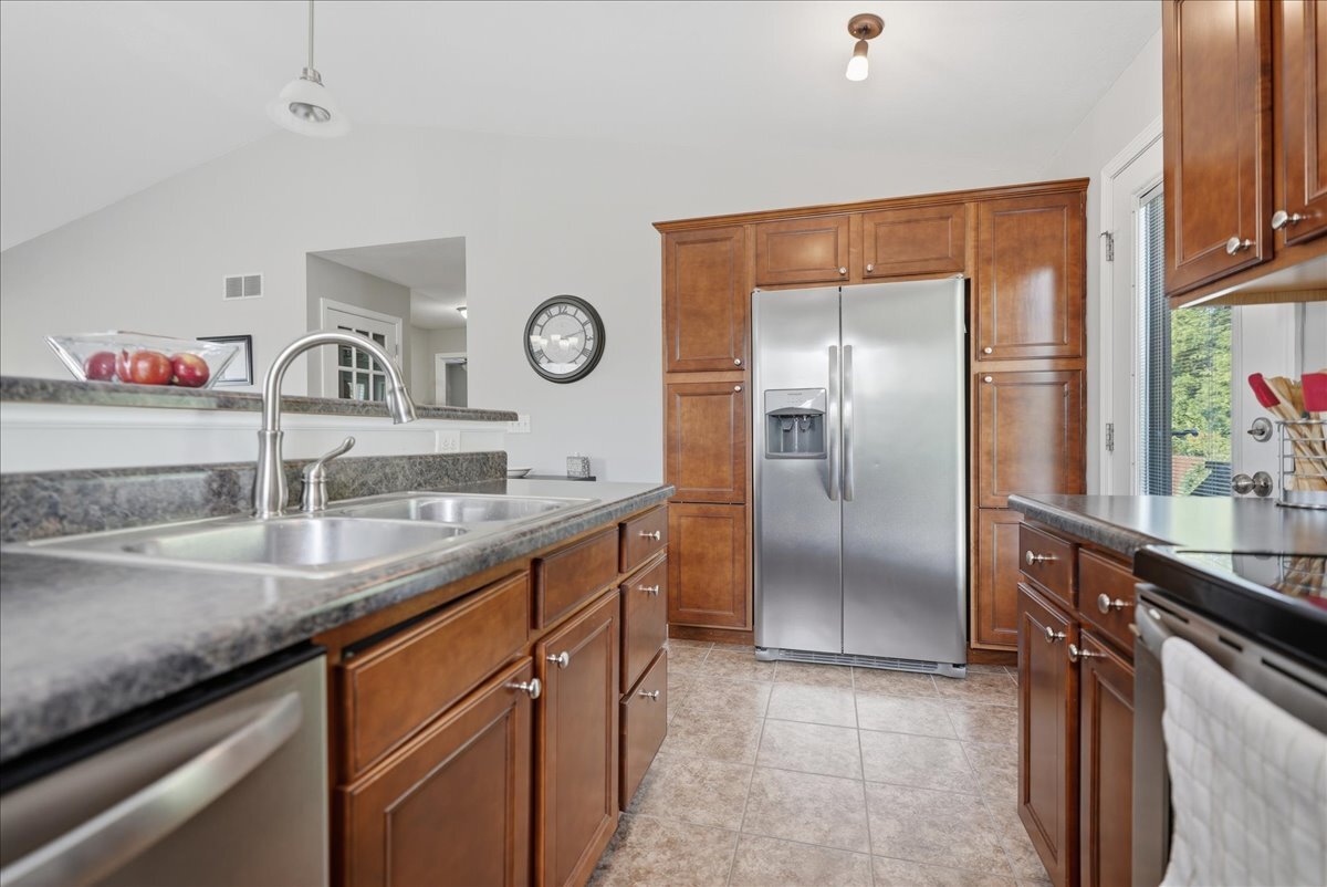 24 Winding Way Property Photo 10