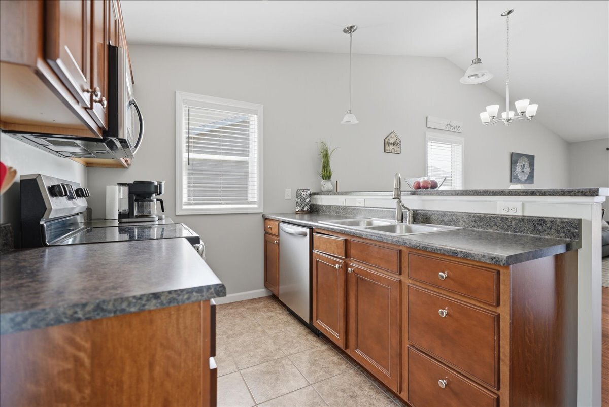 24 Winding Way Property Photo 12