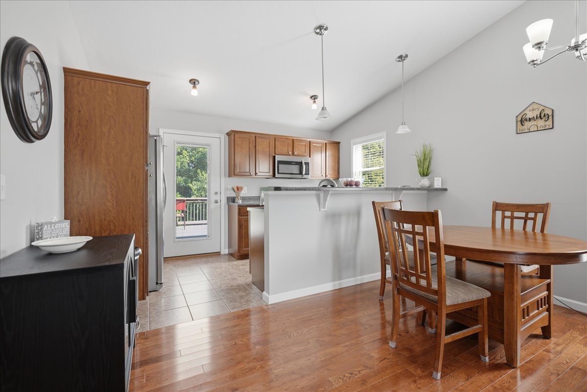 24 Winding Way Property Photo 13