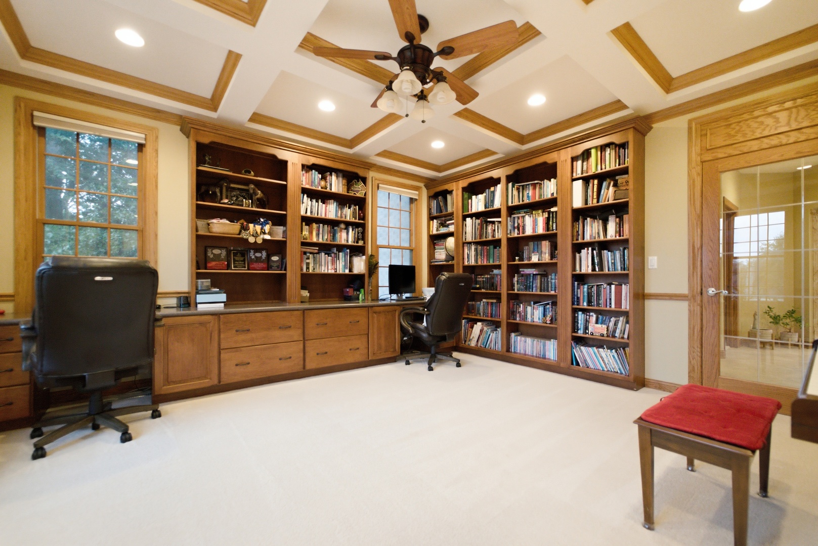 1096 Country Lane Property Photo 15