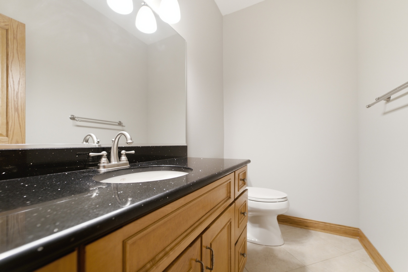 1096 Country Lane Property Photo 18