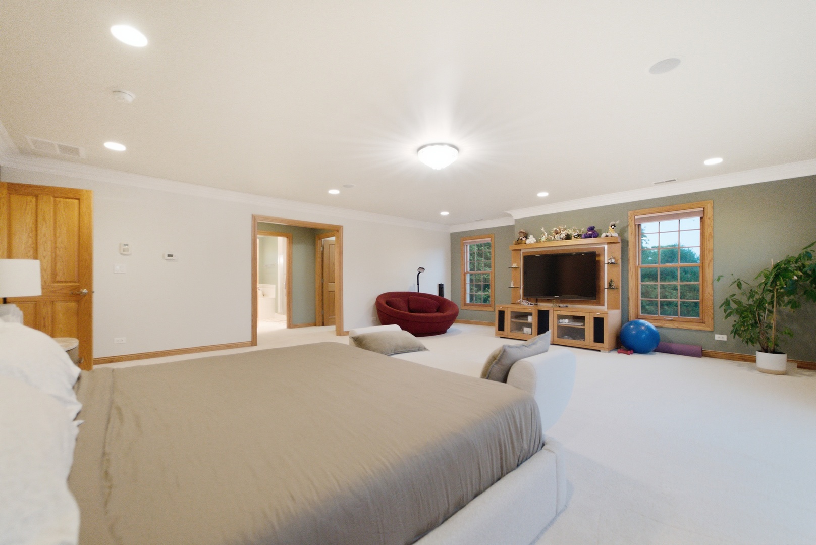 1096 Country Lane Property Photo 23