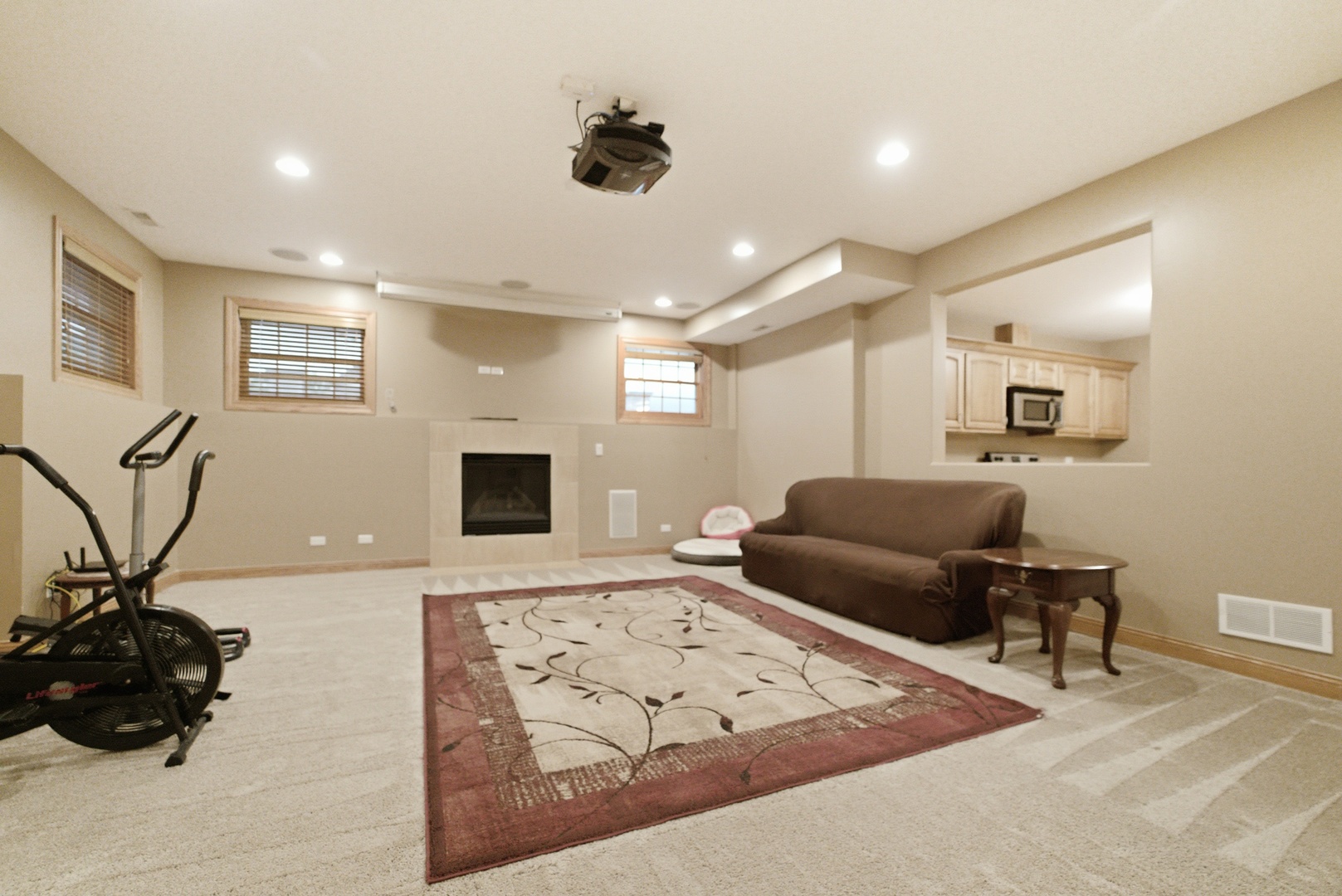 1096 Country Lane Property Photo 34