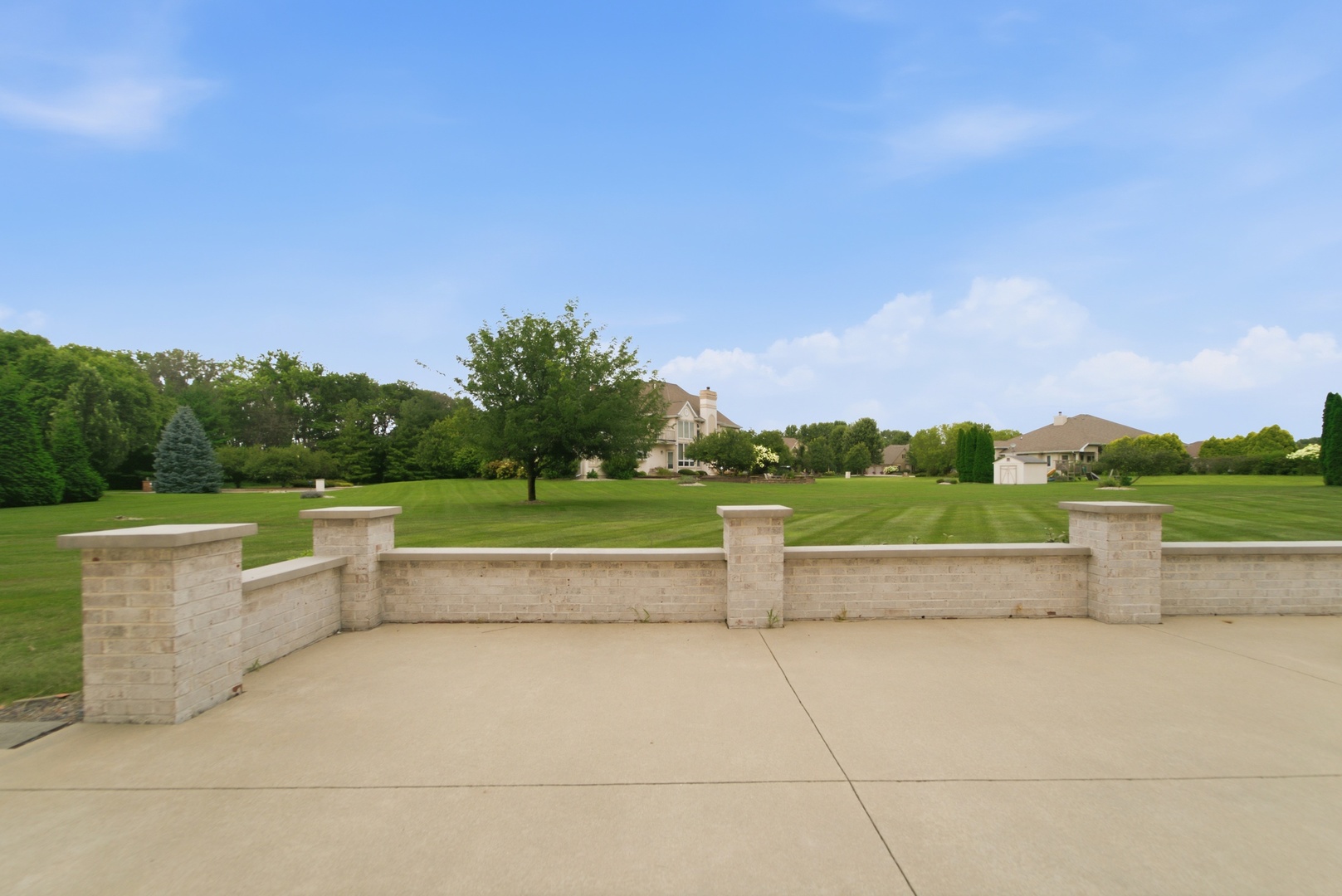 1096 Country Lane Property Photo 43