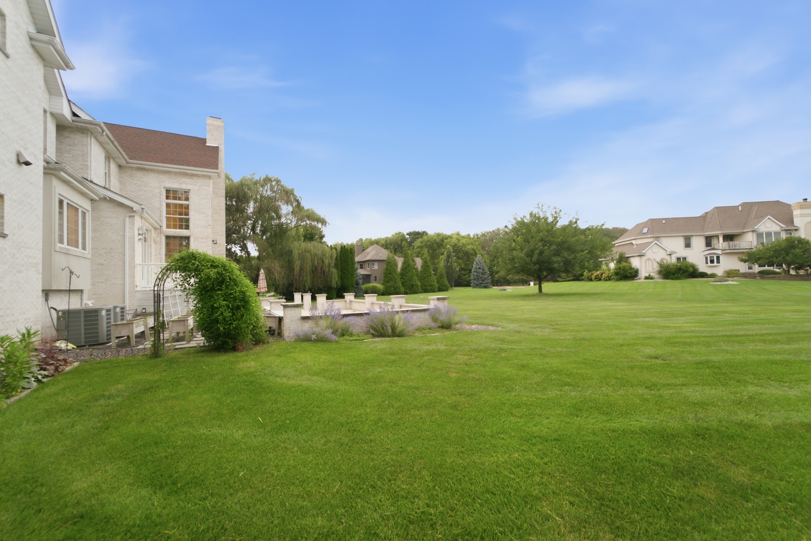 1096 Country Lane Property Photo 45