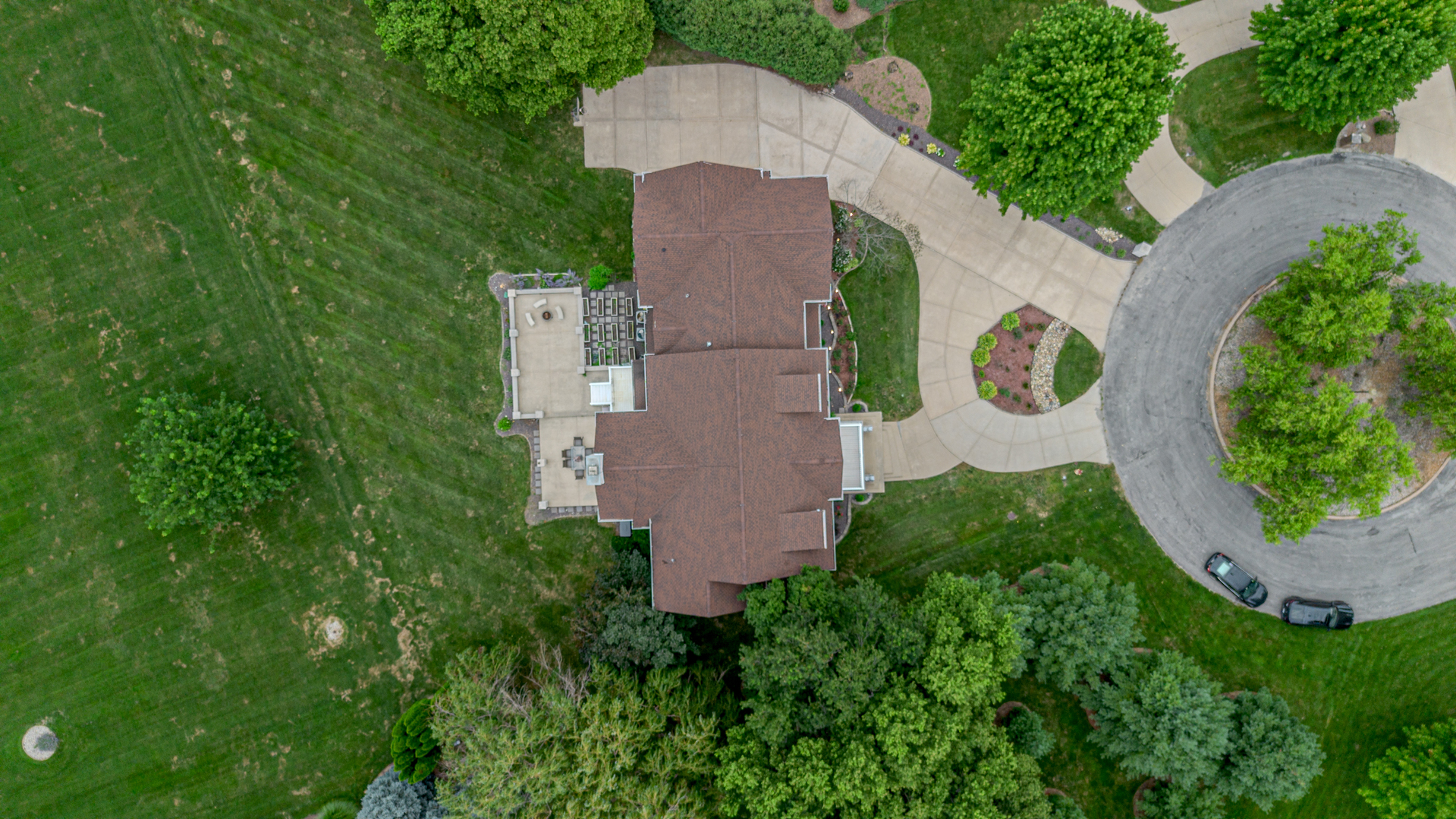 1096 Country Lane Property Photo 49