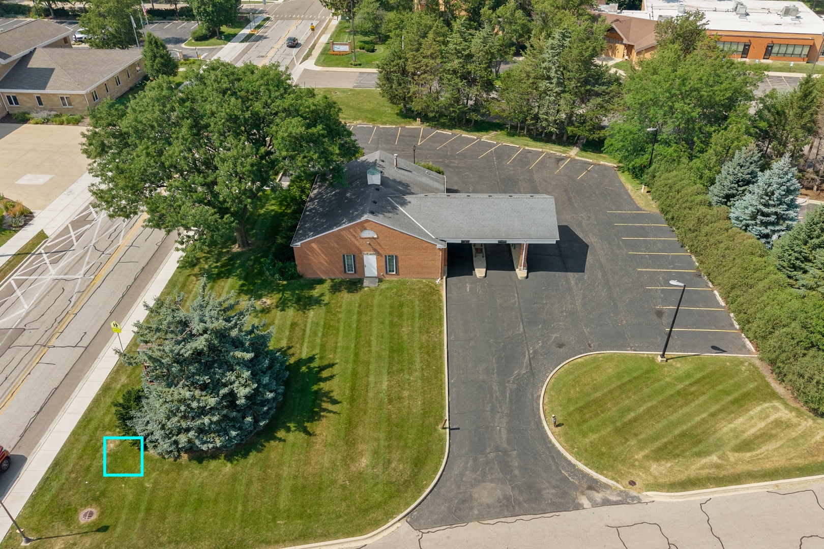 111 E East Side Drive Property Photo 2