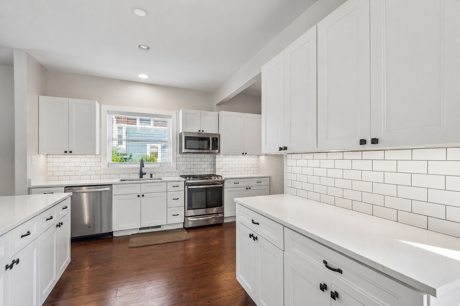 213 W Maple Avenue Property Photo 8